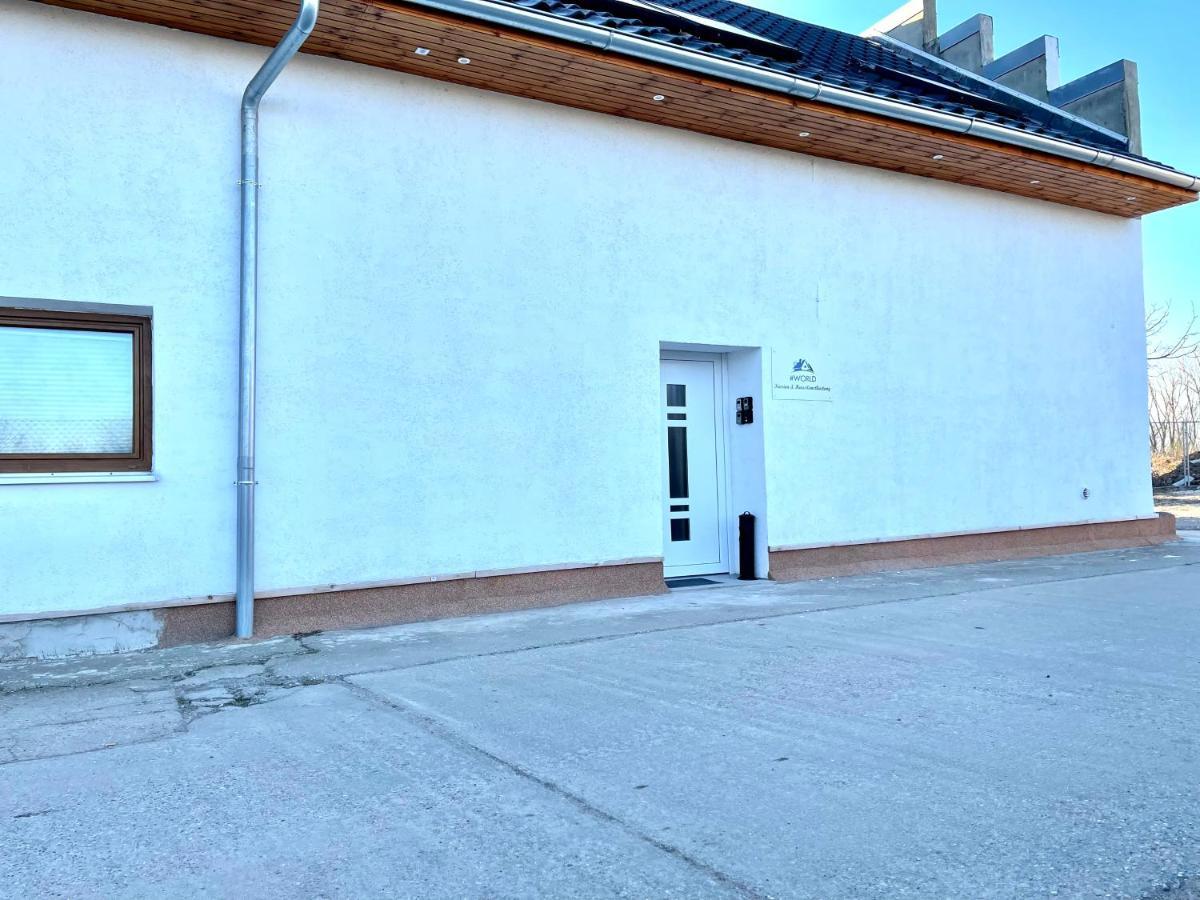 #World Monteur Apartment Schkeuditz Εξωτερικό φωτογραφία